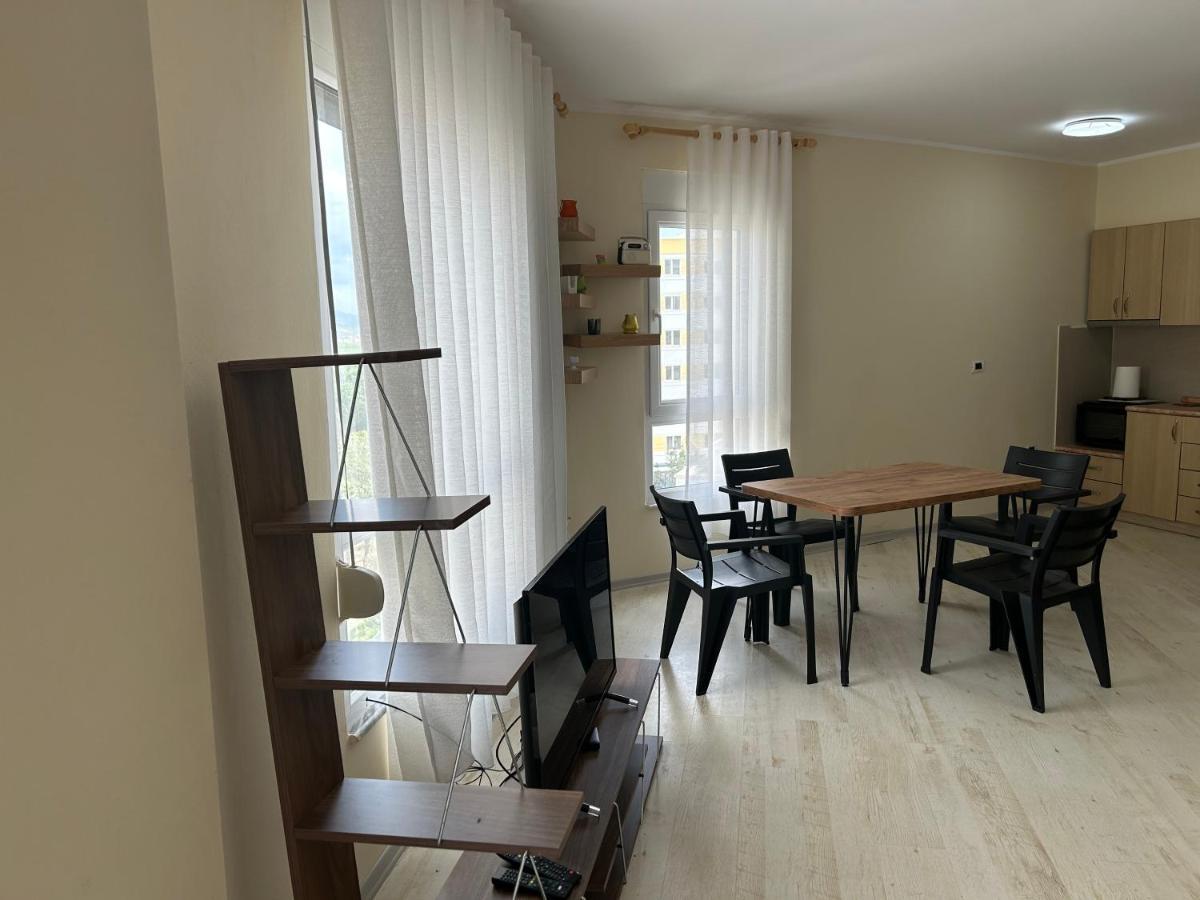 Apartment In Qerret Golem  Exterior foto