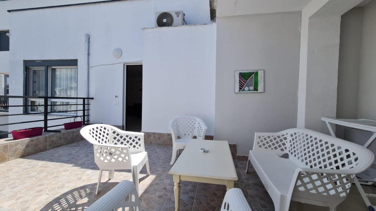 Apartment In Qerret Golem  Exterior foto